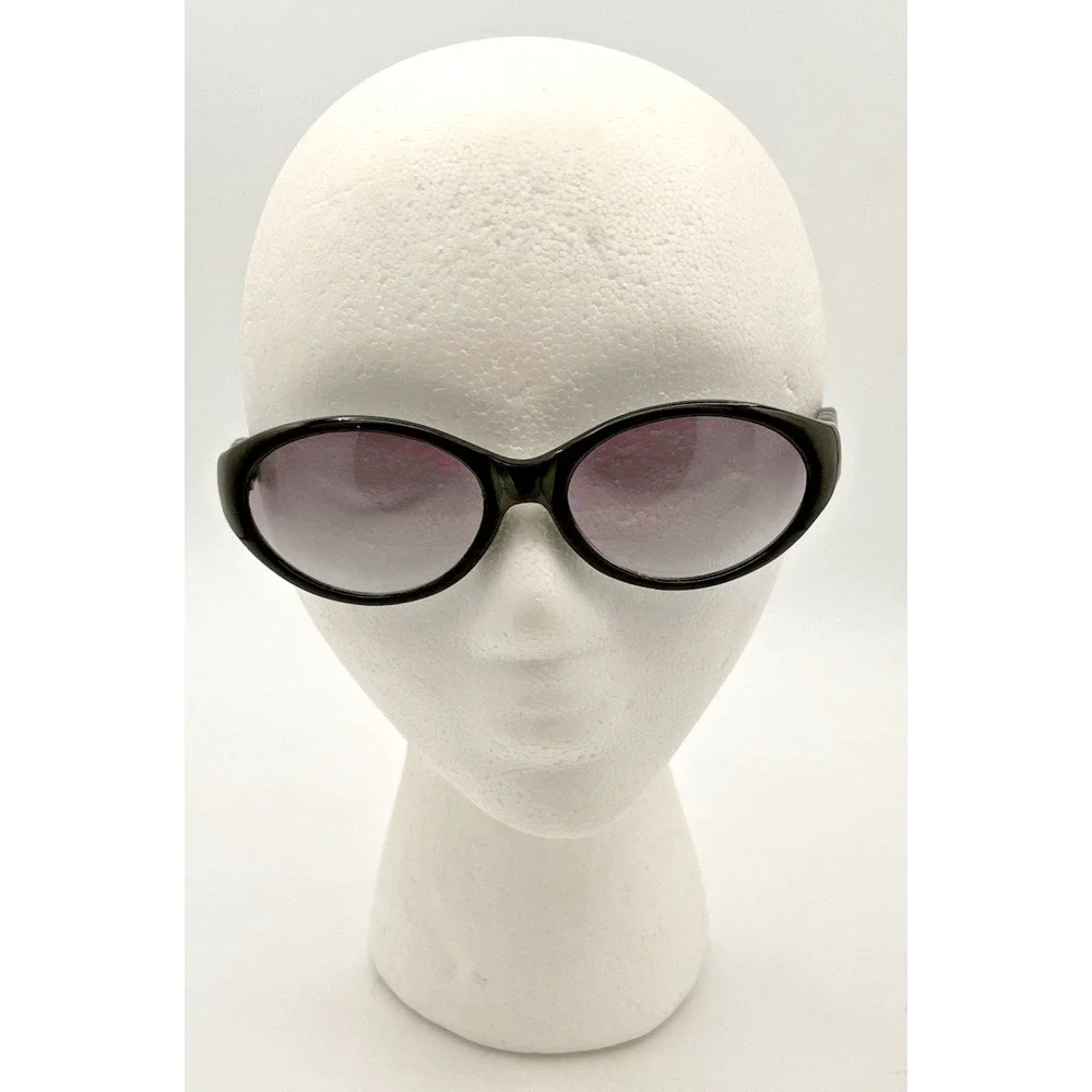 LIZ CLAIBORNE  Ladies Sunglasses Black with Chain Link Sides 80381 Y2K